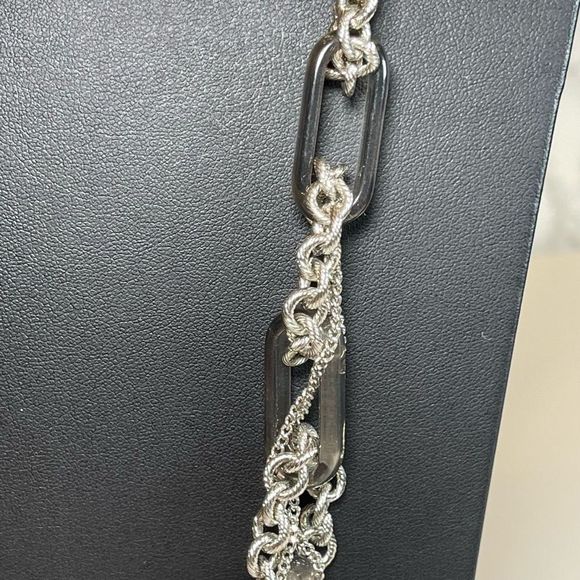 Talbots Opera Length Silver Tone Chain Lucite Necklace Classic Style - Picture 5 of 6